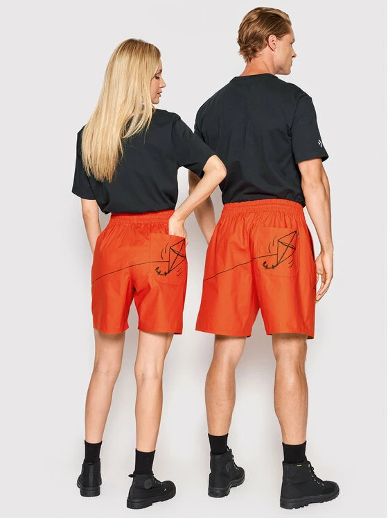 Ολοκαίνουργιο ✨ Converse Υφασμάτινα Σορτς Σορτς υφασμάτινο Unisex PEANUTS 10024377-A01 Κόκκινο Relaxed Fit 🔔 - Image 3